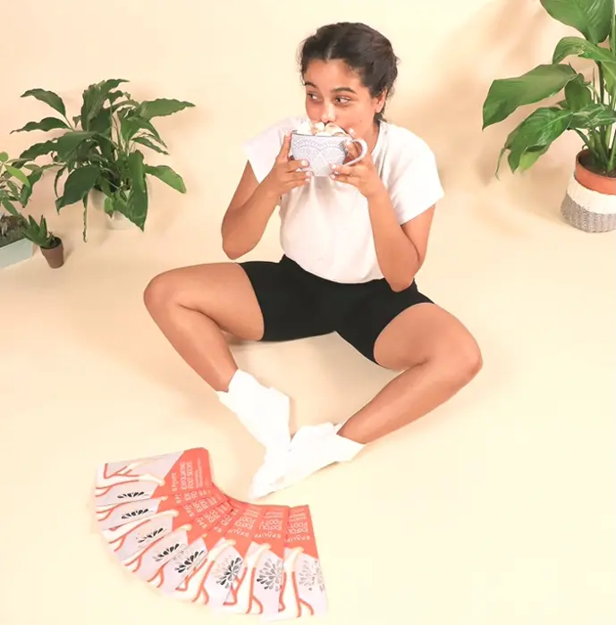 SpaLife Exfoliating Foot Masks - Eucalyptus Oil + Granular Walnut 8 Pack