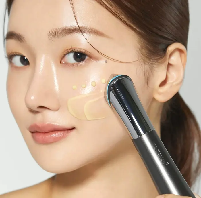 Korean Skincare Gadget - Medicube Age-R Booster H
